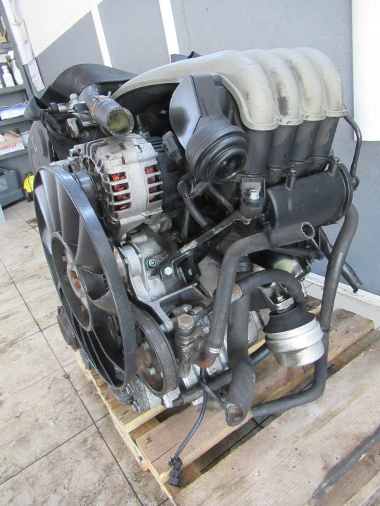 Motor VW Passat B7 ALT 2.0 130PS 96kW 190TKm Benzin Engine Komplett MOT3001067985oi