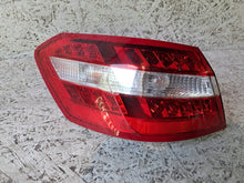 Laden Sie das Bild in den Galerie-Viewer, Rückleuchte Mercedes-Benz A2129066601 Links Rearlight