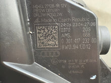 Load image into Gallery viewer, Frontscheinwerfer Audi A4 B9 8W0941012 8W0941011 LED Rechts Headlight