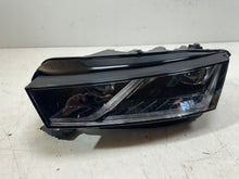Laden Sie das Bild in den Galerie-Viewer, Frontscheinwerfer Skoda Octavia IV 5E4941015A LED Links Scheinwerfer Headlight SCH6043097259sj