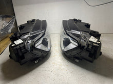 Laden Sie das Bild in den Galerie-Viewer, Frontscheinwerfer VW Tiguan 5NB941005B 5NB941006B Ein Satz Headlight SCH9946558262fy