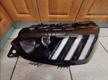Laden Sie das Bild in den Galerie-Viewer, Frontscheinwerfer Peugeot 208 II 9841642080 Full LED Links Headlight SCH3755829440gf