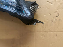 Load image into Gallery viewer, Frontscheinwerfer Renault 260103650R Ein Stück (Rechts oder Links) Headlight SCH2695135495ia