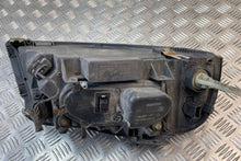 Laden Sie das Bild in den Galerie-Viewer, Frontscheinwerfer Seat Alhambra 7M3941015AE Xenon Ein Stück (Rechts oder Links)