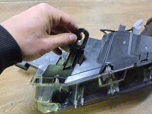 Laden Sie das Bild in den Galerie-Viewer, Frontscheinwerfer Toyota Corolla Rechts Scheinwerfer Headlight SCH7154683229vb