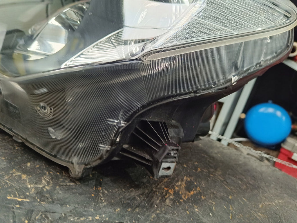 Frontscheinwerfer Toyota 81170-42540 Links Scheinwerfer Headlight SCH1374432102xn