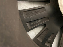 Load image into Gallery viewer, 1x Alufelge 17 Zoll 6.5" 5x100 40ET Glanz Schwarz 658601025A Skoda Scala FEL9293298927wt