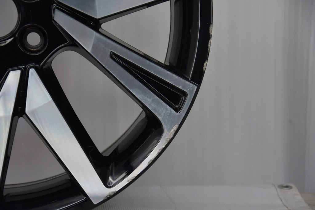 1x Alufelge 18 Zoll 7.0" 5x100 47ET Glanz Schwarz 6F9071498A Seat Arona FEL3271832362is