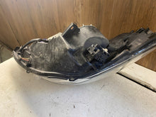 Load image into Gallery viewer, Frontscheinwerfer Toyota Yaris LED Rechts Scheinwerfer Headlight