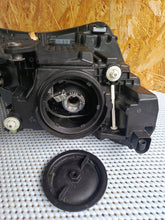 Laden Sie das Bild in den Galerie-Viewer, Frontscheinwerfer Skoda Superb III 3V1941015B Bi-Xenon Links Headlight