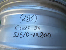 Load image into Gallery viewer, 1x Alufelge 17 Zoll 6.5" 5x114.3 54ET Glanz Silber 529101K200 Hyundai Ix20 FEL8890974811us