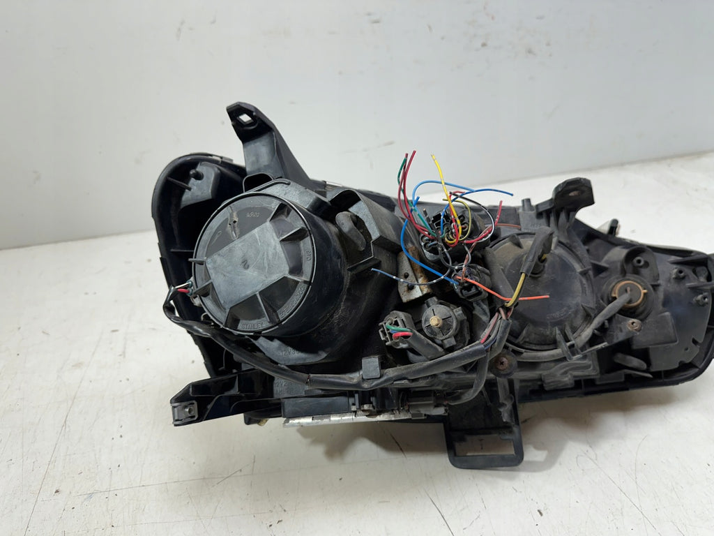 Frontscheinwerfer Mitsubishi Outlander I Xenon Ein Stück (Rechts oder Links)