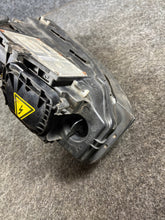 Laden Sie das Bild in den Galerie-Viewer, Frontscheinwerfer Audi A4 B6 Links Scheinwerfer Headlight SCH4018751858eb