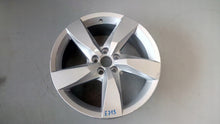 Load image into Gallery viewer, 1x Alufelge 17 Zoll 6.5&quot; 5x112 39ET Glanz Silber 2GM601025A VW T-Cross Rim Wheel