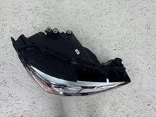 Laden Sie das Bild in den Galerie-Viewer, Frontscheinwerfer Audi Q3 83A941036 Full LED Rechts Scheinwerfer Headlight SCH2197013649qi