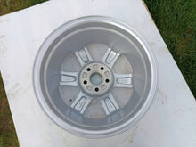 Load image into Gallery viewer, 1x Alufelge 15 Zoll 43ET Glanz Silber 1U0601025A Skoda Octavia I Rim Wheel FEL1447032344uo