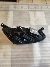 Load image into Gallery viewer, Frontscheinwerfer Ford Focus NX7B13E015CE Ein Stück (Rechts oder Links) SCH6396750461un