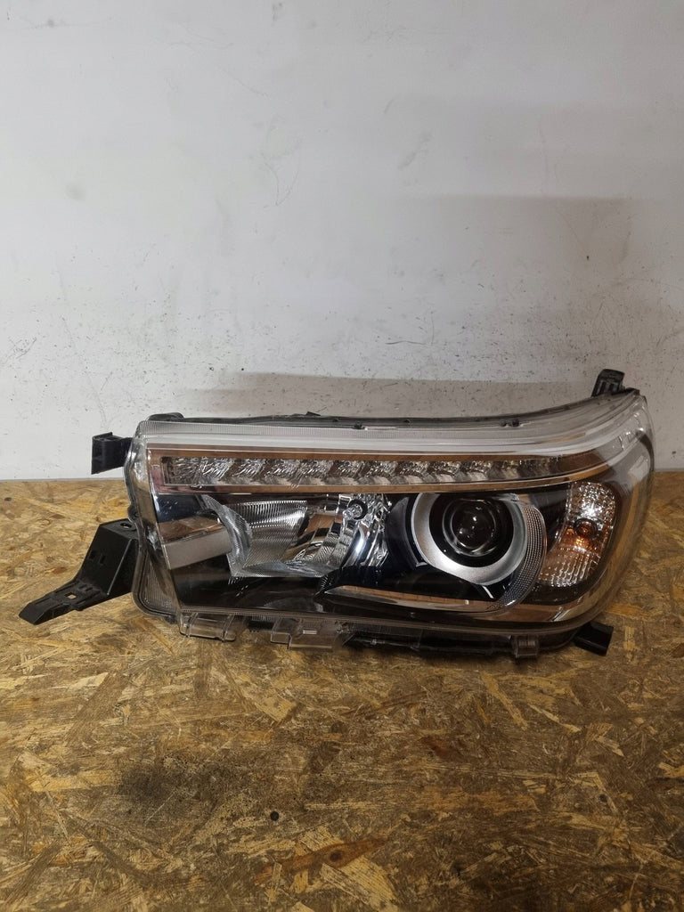 Frontscheinwerfer Toyota Hilux LED Links Scheinwerfer Headlight SCH3121670510on