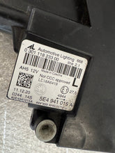 Load image into Gallery viewer, Frontscheinwerfer Skoda Octavia IV 5E4941015A Full LED Links Headlight SCH2674821498mp
