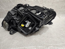 Laden Sie das Bild in den Galerie-Viewer, Frontscheinwerfer Mercedes-Benz W205 A205 A2059068605 Rechts Headlight SCH6304697720li
