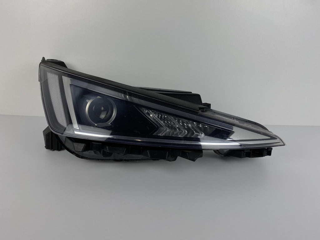 Frontscheinwerfer Hyundai Elantra Rechts Scheinwerfer Headlight SCH2207786394zy