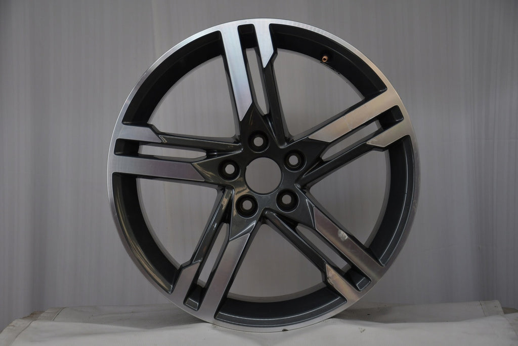1x Alufelge 18 Zoll 8.0" 5x112 40ET 8W0601025M Audi Rim Wheel