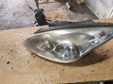 Laden Sie das Bild in den Galerie-Viewer, Frontscheinwerfer Hyundai I30 HYUI302 Ein Stück (Rechts oder Links) Headlight SCH9309807641yh