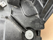 Laden Sie das Bild in den Galerie-Viewer, Frontscheinwerfer Toyota C-Hr C Hr 81110-F4071-00 Rechts Scheinwerfer Headlight SCH1115943785aj