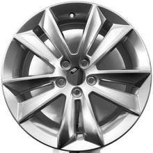 Laden Sie das Bild in den Galerie-Viewer, 1x Alufelge 17 Zoll 7.0" 5x108 40 5ET Glanz Silber 31471309 Volvo Rim Wheel FEL4882829143oo