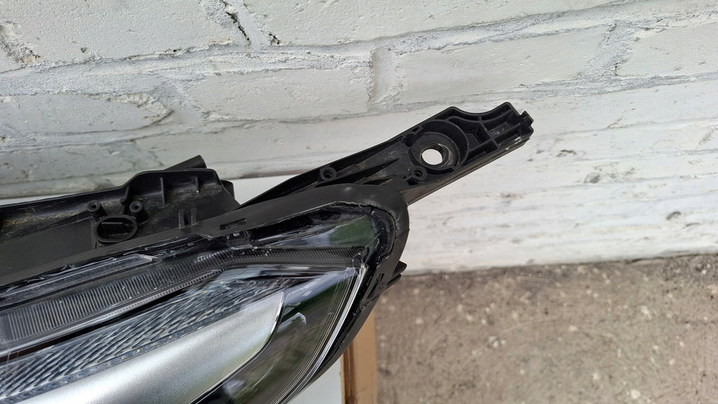 Frontscheinwerfer Peugeot 2008 I 9825313980 Links Scheinwerfer Headlight