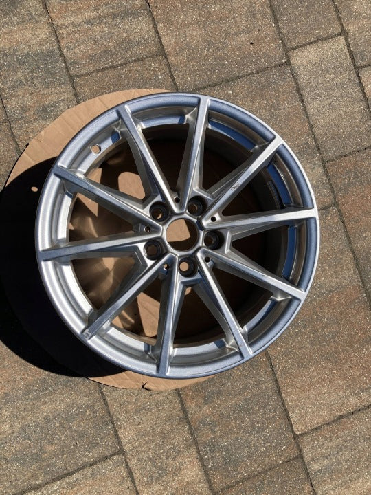 1x Alufelge 17 Zoll 5x112 6896762 BMW 5 G31 G30 Rim Wheel FEL3259619452mk