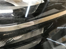 Laden Sie das Bild in den Galerie-Viewer, Frontscheinwerfer Dacia Duster 260101133R 676512162 Rechts Headlight SCH6748677494ap