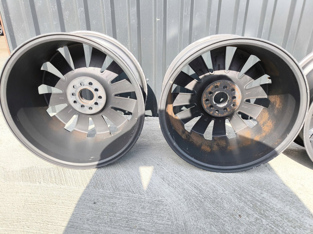 4x Alufelge 18 Zoll 8.0" 5x112 45ET Glanz Silber Audi A4 A3 Rim Wheel