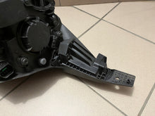 Laden Sie das Bild in den Galerie-Viewer, Frontscheinwerfer Hyundai I20 III 92101-Q0000 FALSE Scheinwerfer Headlight SCH5859269529pr