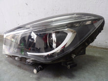Laden Sie das Bild in den Galerie-Viewer, Frontscheinwerfer Mercedes-Benz Cla C117 A1178201761 Links Headlight SCH2299507829bm