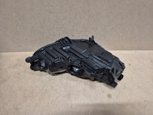 Load image into Gallery viewer, Frontscheinwerfer Audi A4 B9 LED Links Scheinwerfer Headlight