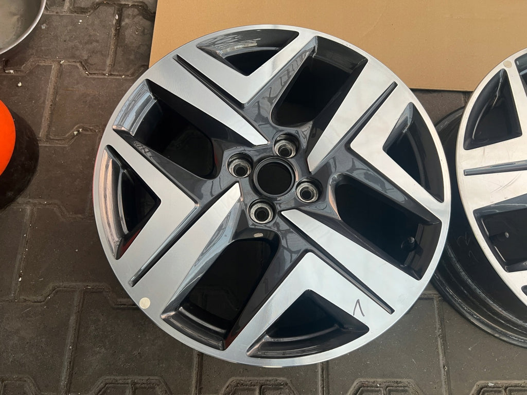 1x Alufelge 17 Zoll 6.5" 4x100 52910-Q0400 Hyundai Bayon Rim Wheel FEL6607562384kc
