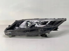 Laden Sie das Bild in den Galerie-Viewer, Frontscheinwerfer Mitsubishi Eclipse Cross I W3153 LED Links Headlight SCH7772496760rl