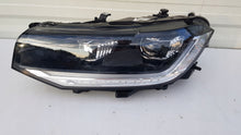 Laden Sie das Bild in den Galerie-Viewer, Frontscheinwerfer VW T Cross 2GM941035B LED Links Scheinwerfer Headlight