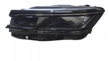 Laden Sie das Bild in den Galerie-Viewer, Frontscheinwerfer VW Touareg 761941081A LED Links Scheinwerfer Headlight