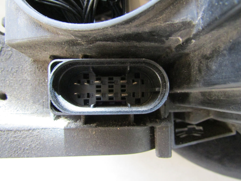 Frontscheinwerfer Mercedes-Benz W204 A2048204439 Xenon Rechts Headlight SCH9303896438iy