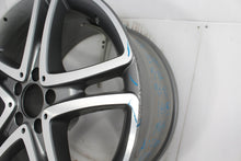 Laden Sie das Bild in den Galerie-Viewer, 1x Alufelge 18 Zoll 9.5&quot; 5x112 43ET A2224012000 Mercedes-Benz Rim Wheel