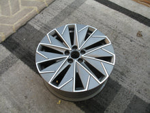 Load image into Gallery viewer, 1x Alufelge 17 Zoll 6.5" 5x112 658601025F Skoda Scala Rim Wheel FEL7876497128np