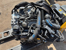 Laden Sie das Bild in den Galerie-Viewer, Motor Mercedes-Benz W247 W177 282814 1.3 CGI Benzin Engine Unkomplett MOT7029701590jb