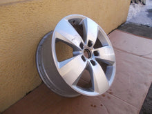 Load image into Gallery viewer, 1x Alufelge 16 Zoll 7.0&quot; 5x112 46ET 5G0601025J VW Golf Vii Rim Wheel