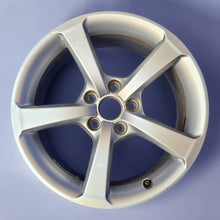 Laden Sie das Bild in den Galerie-Viewer, 1x Alufelge 17 Zoll 7.5&quot; 5x112 43ET Glanz Silber 8V0601025S Audi A3 Rim Wheel