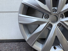 Load image into Gallery viewer, 1x Alufelge 17 Zoll 7.0" 5x112 38ET 3G8601025 VW Passat Arteon Rim Wheel FEL1132406065gk