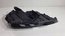 Laden Sie das Bild in den Galerie-Viewer, Frontscheinwerfer Skoda Octavia III 5E1941015D Links Scheinwerfer Headlight SCH2616070306lt