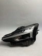 Laden Sie das Bild in den Galerie-Viewer, Frontscheinwerfer Polestar 2 II P31698070 Links Scheinwerfer Headlight