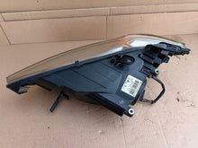 Laden Sie das Bild in den Galerie-Viewer, Frontscheinwerfer Mitsubishi Colt VI I 030124930200 Rechts Headlight